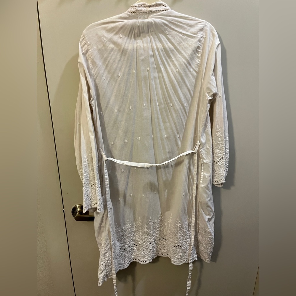 Lace robe